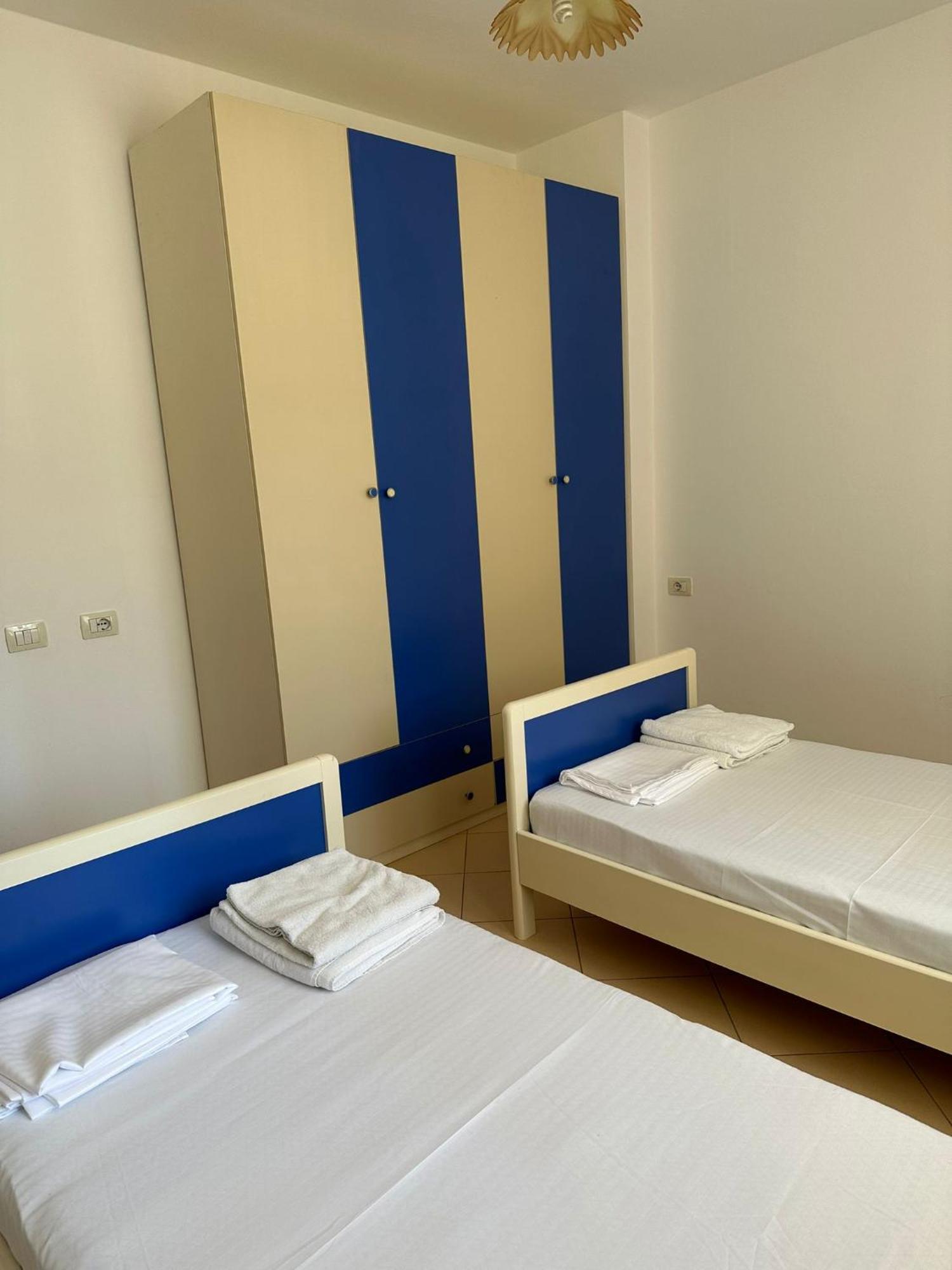 Renting House Vlorë 외부 사진