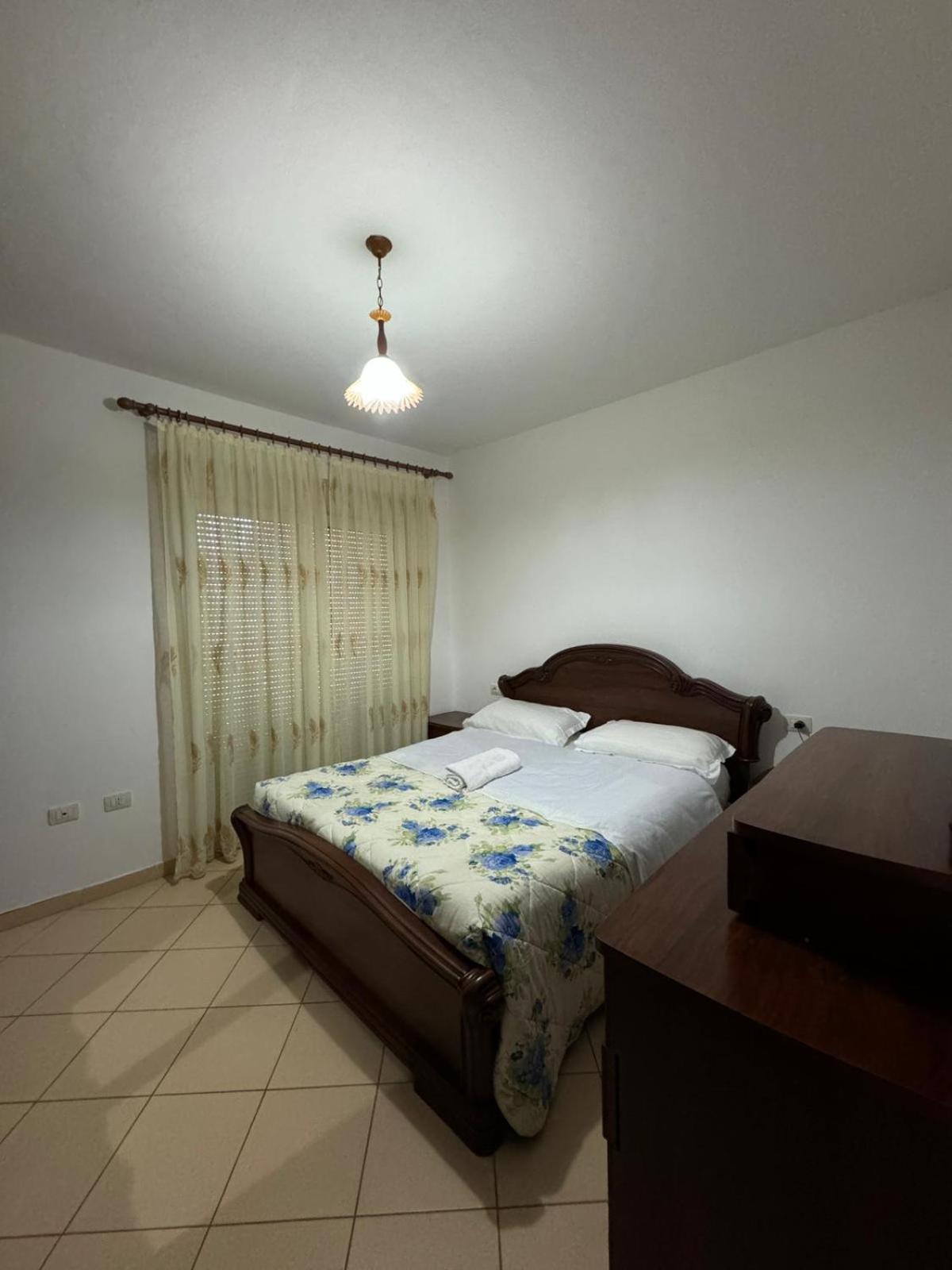 Renting House Vlorë 외부 사진