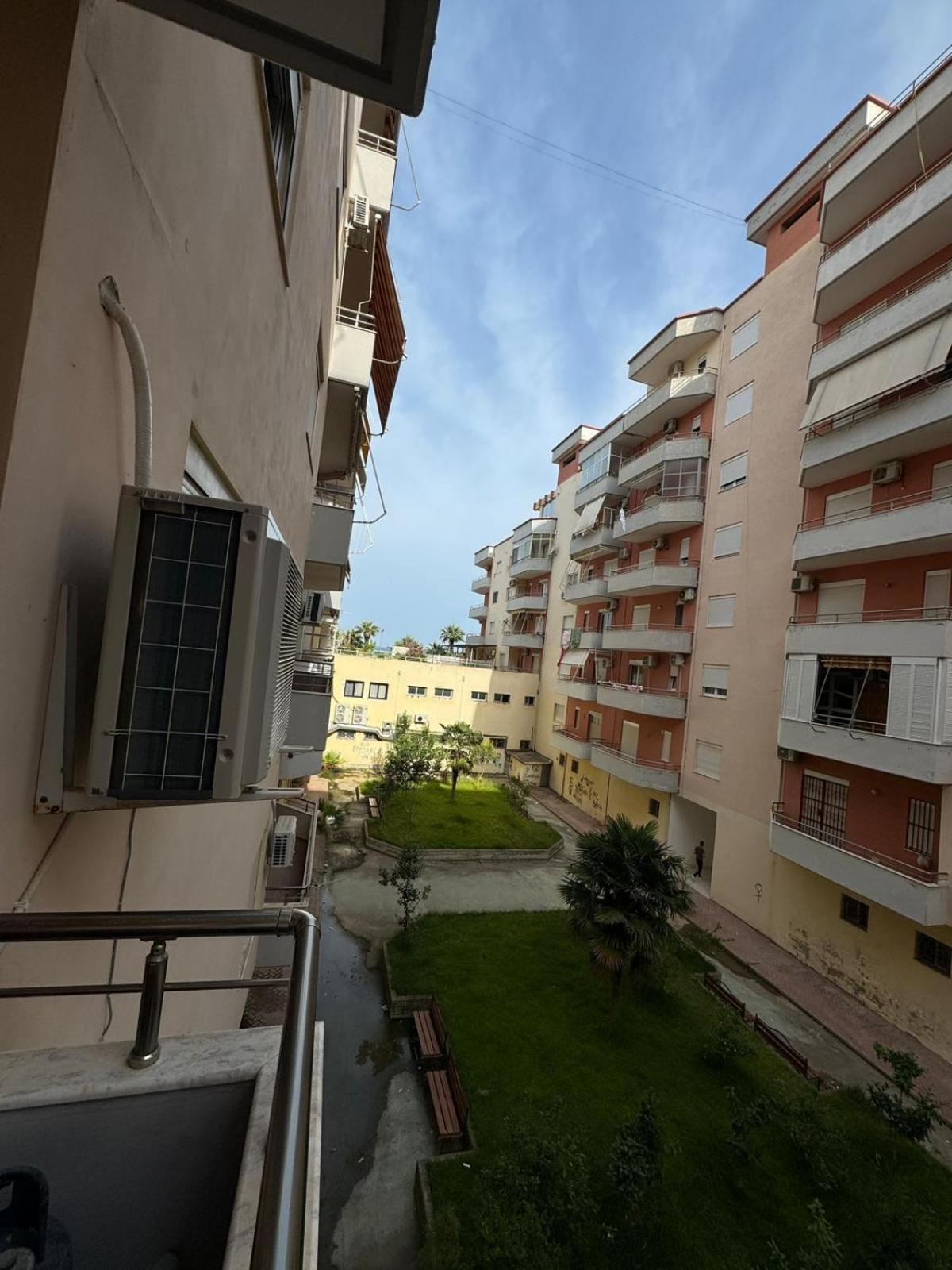Renting House Vlorë 외부 사진